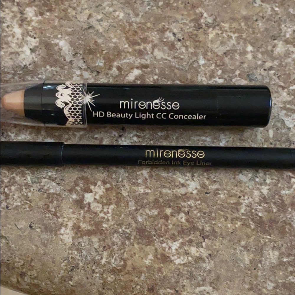 Concealer and eyeliner